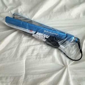 Babybliss Pro Nano Titanium flat iron